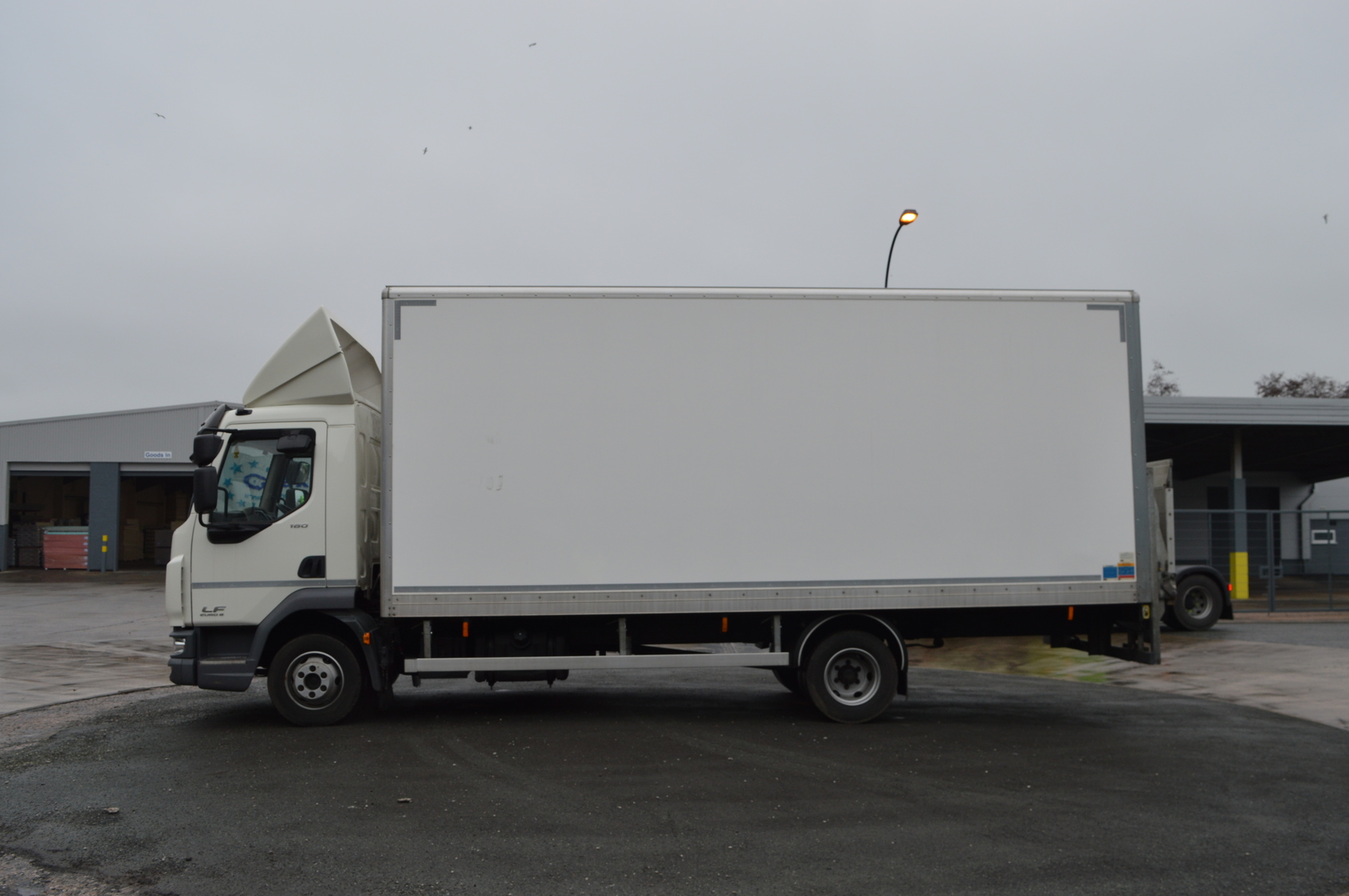 10 Tonne DAF Box Truck For Hire SK15CZZ | MV Truck and Van ...